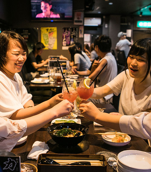 お客さまシーン_女子会